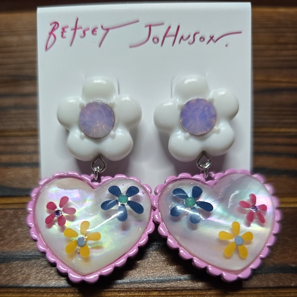 Betsey Johnson Flower Drop Earrings! - Picture 11 of 16
